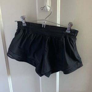 Lulu hotty hot short low rise 2.5”